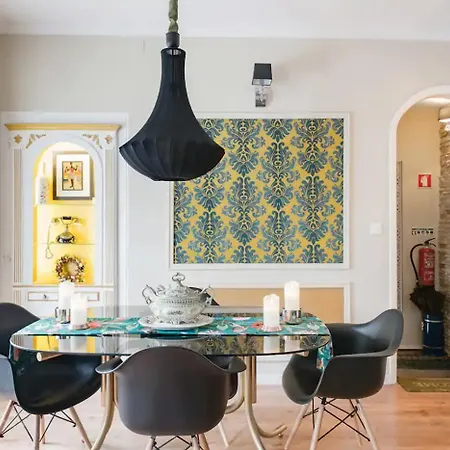 Design Meets Lisbon's Tram 28 Лиссабон
